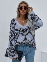 Load image into Gallery viewer, Geometric Print Chunky Knit Distressed Sweater