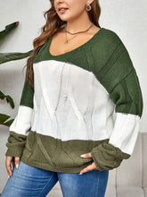 Load image into Gallery viewer, Plus Size Color Block Long Sleeve Sweater