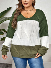 Load image into Gallery viewer, Plus Size Color Block Long Sleeve Sweater