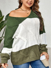 Load image into Gallery viewer, Plus Size Color Block Long Sleeve Sweater