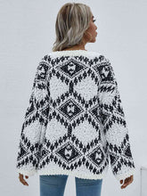 Load image into Gallery viewer, Geometric Print Chunky Knit Distressed Sweater