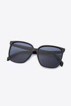 Load image into Gallery viewer, Polycarbonate Frame Wayfarer Sunglasses
