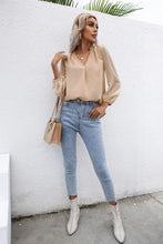 Load image into Gallery viewer, Swiss Dot Puff Sleeve Contrast Blouse
