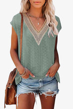 Load image into Gallery viewer, Eyelet Contrast V-Neck Tee
