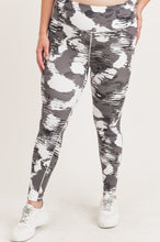 Load image into Gallery viewer, White Clouds Highwaist Leggings

