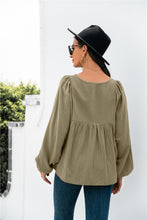 Load image into Gallery viewer, Button Up Balloon Sleeve Blouse
