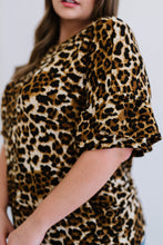 Load image into Gallery viewer, Doe &amp; Rae Lookin&#39; Fabulous Full Size Run Leopard Print Tee

