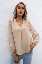 Load image into Gallery viewer, Swiss Dot Puff Sleeve Contrast Blouse
