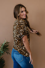 Load image into Gallery viewer, Doe &amp; Rae Lookin&#39; Fabulous Full Size Run Leopard Print Tee
