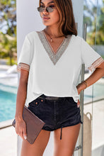 Load image into Gallery viewer, Contrast V-Neck Blouse
