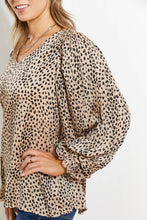 Load image into Gallery viewer, ODDI Full Size Printed Pleated Blouse
