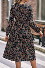 Load image into Gallery viewer, Floral Spliced Lace V-Neck Dress
