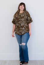 Load image into Gallery viewer, Doe &amp; Rae Lookin&#39; Fabulous Full Size Run Leopard Print Tee
