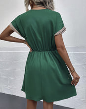 Load image into Gallery viewer, Contrast V-Neck Tassel Tie Dress
