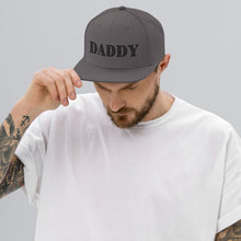 Load image into Gallery viewer, DADDY Snapback Hat
