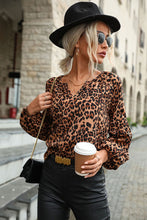 Load image into Gallery viewer, Leopard Lantern Sleeve Blouse
